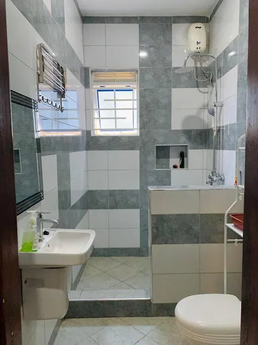 A- Grade Living Apartamento Kampala